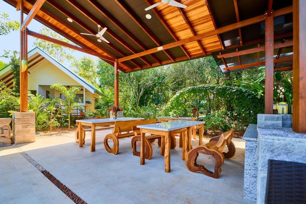 Casa Kristel - Exquisite Villa Getaway Puerto Viejo de Talamanca Exteriör bild