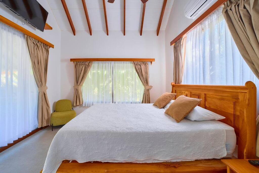 Casa Kristel - Exquisite Villa Getaway Puerto Viejo de Talamanca Exteriör bild