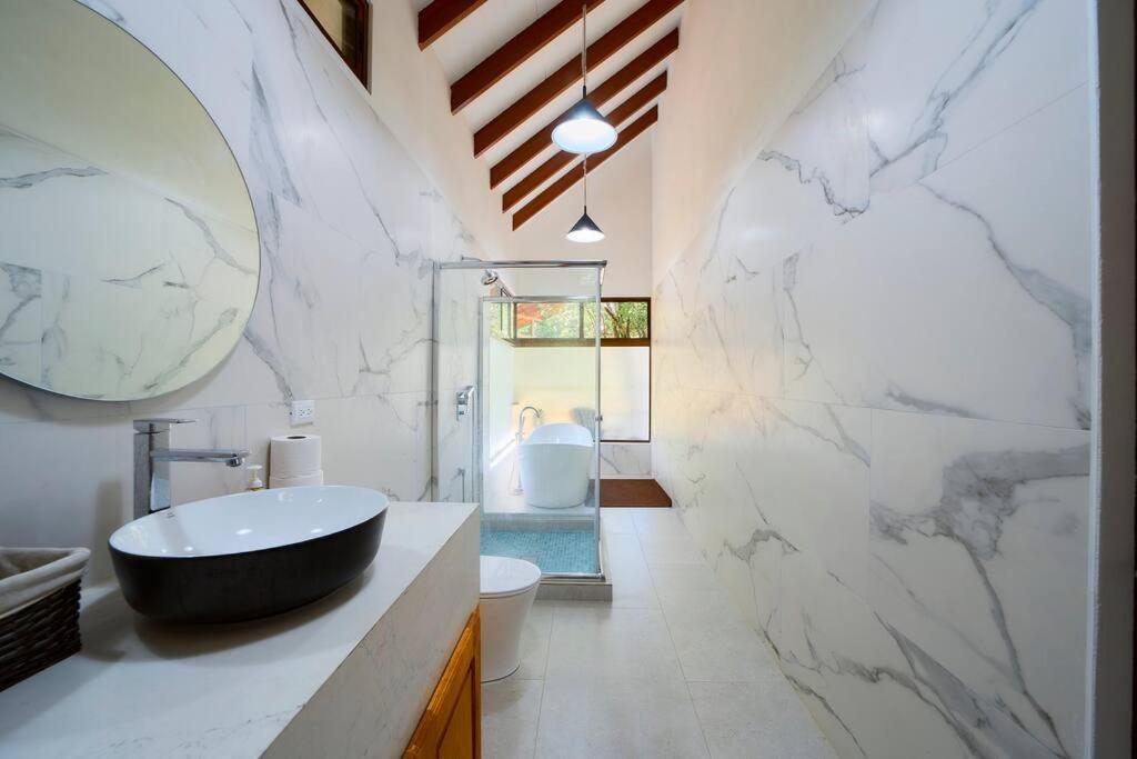 Casa Kristel - Exquisite Villa Getaway Puerto Viejo de Talamanca Exteriör bild