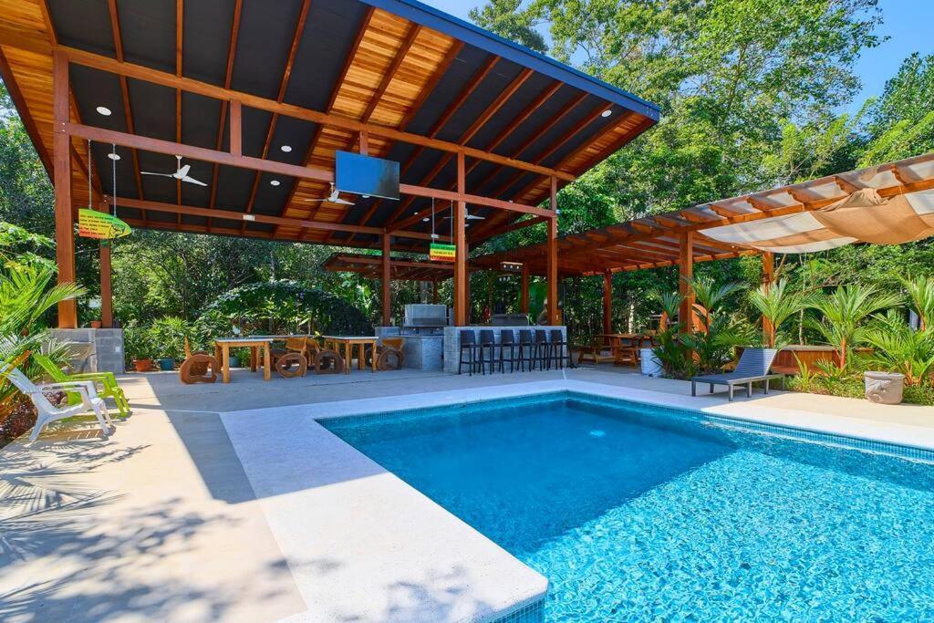 Casa Kristel - Exquisite Villa Getaway Puerto Viejo de Talamanca Exteriör bild